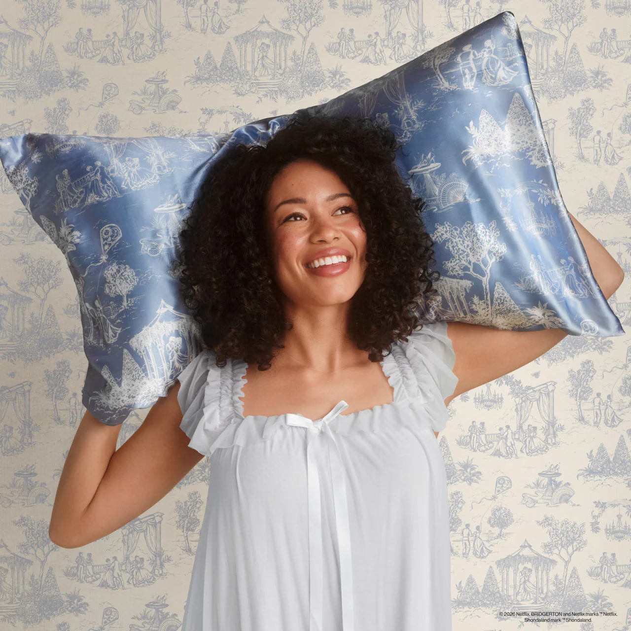 Bridgerton x Kitsch Satin Pillowcase in Garden Toile - King - Image 4