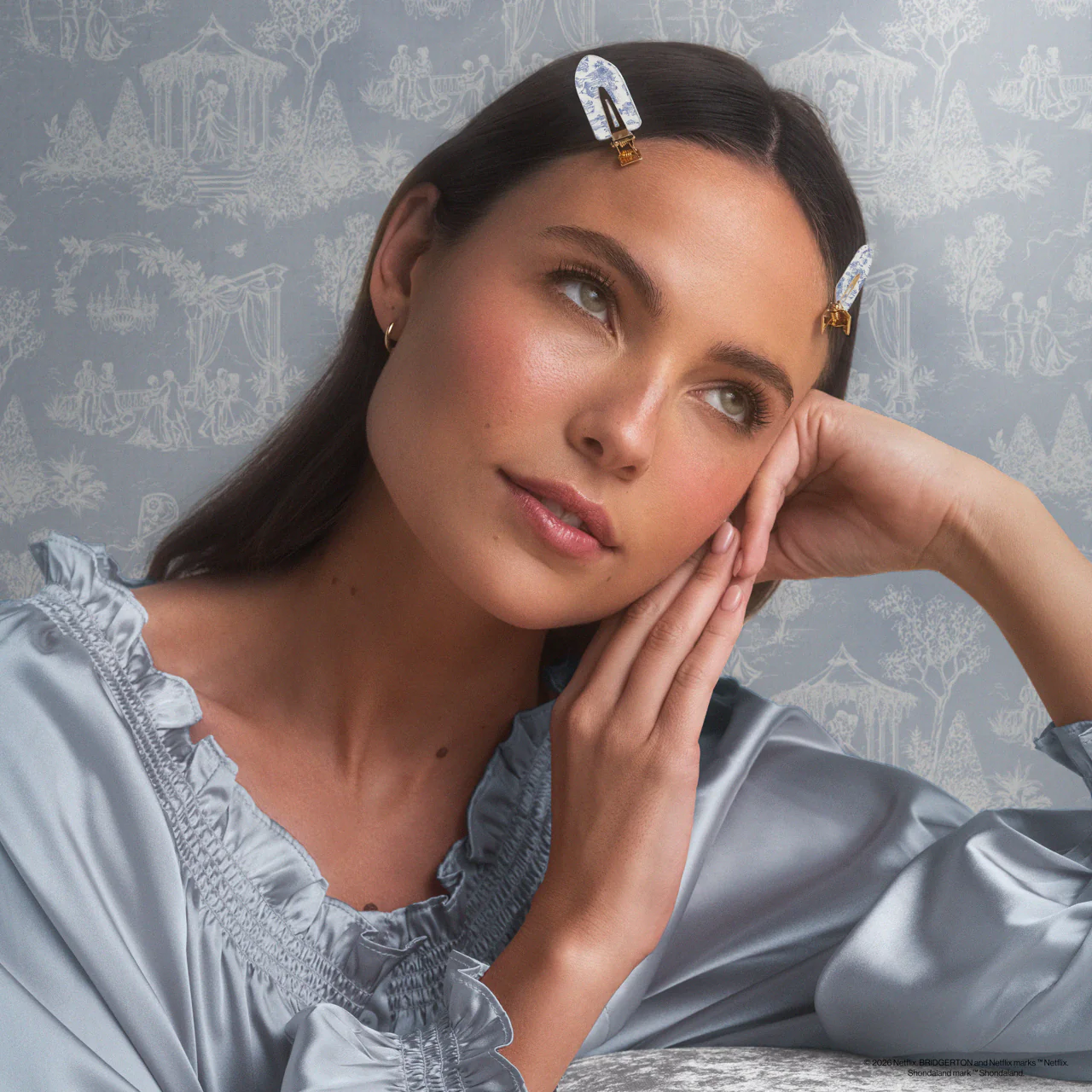 Bridgerton x Kitsch Creaseless Clips in Toile in Bloom - Image 2