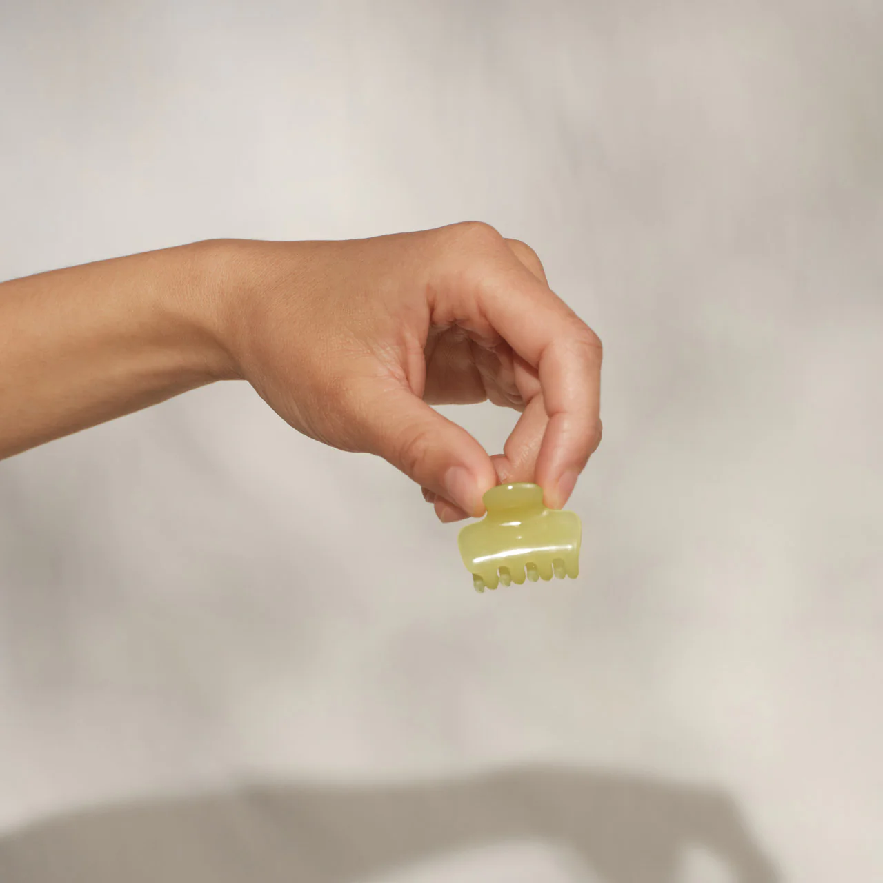 Pearlized Cream & Butter Yellow Jelly Cloud Clips - Mini - Image 3