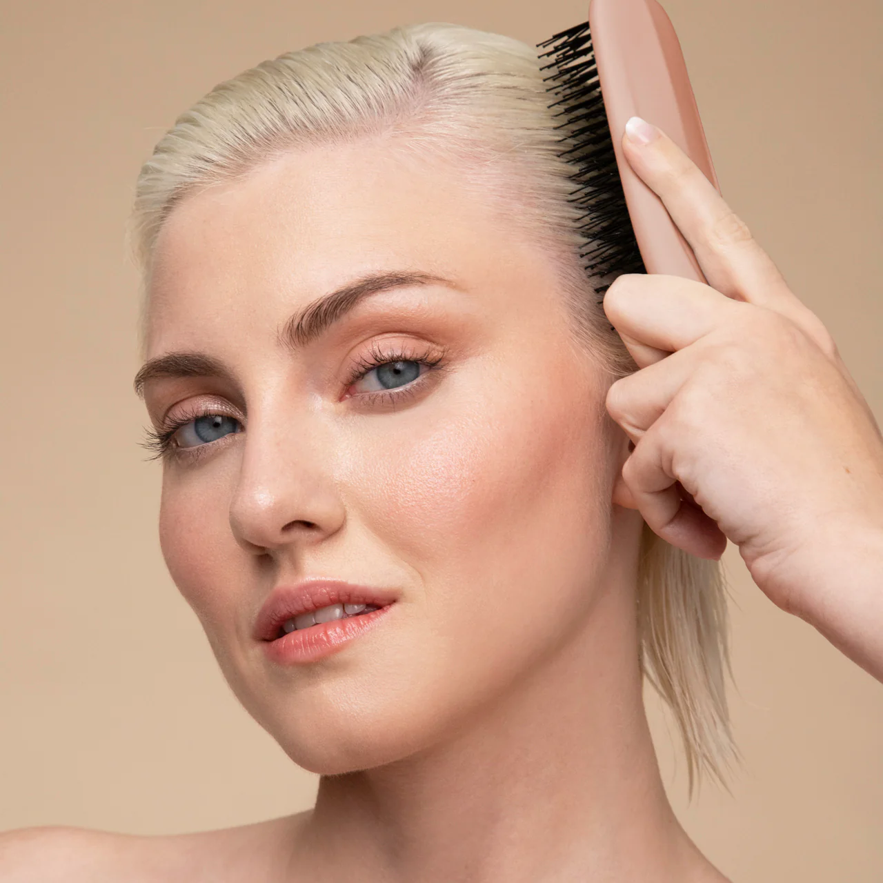 Scalp Renewal Brush in Terracotta - Image 3