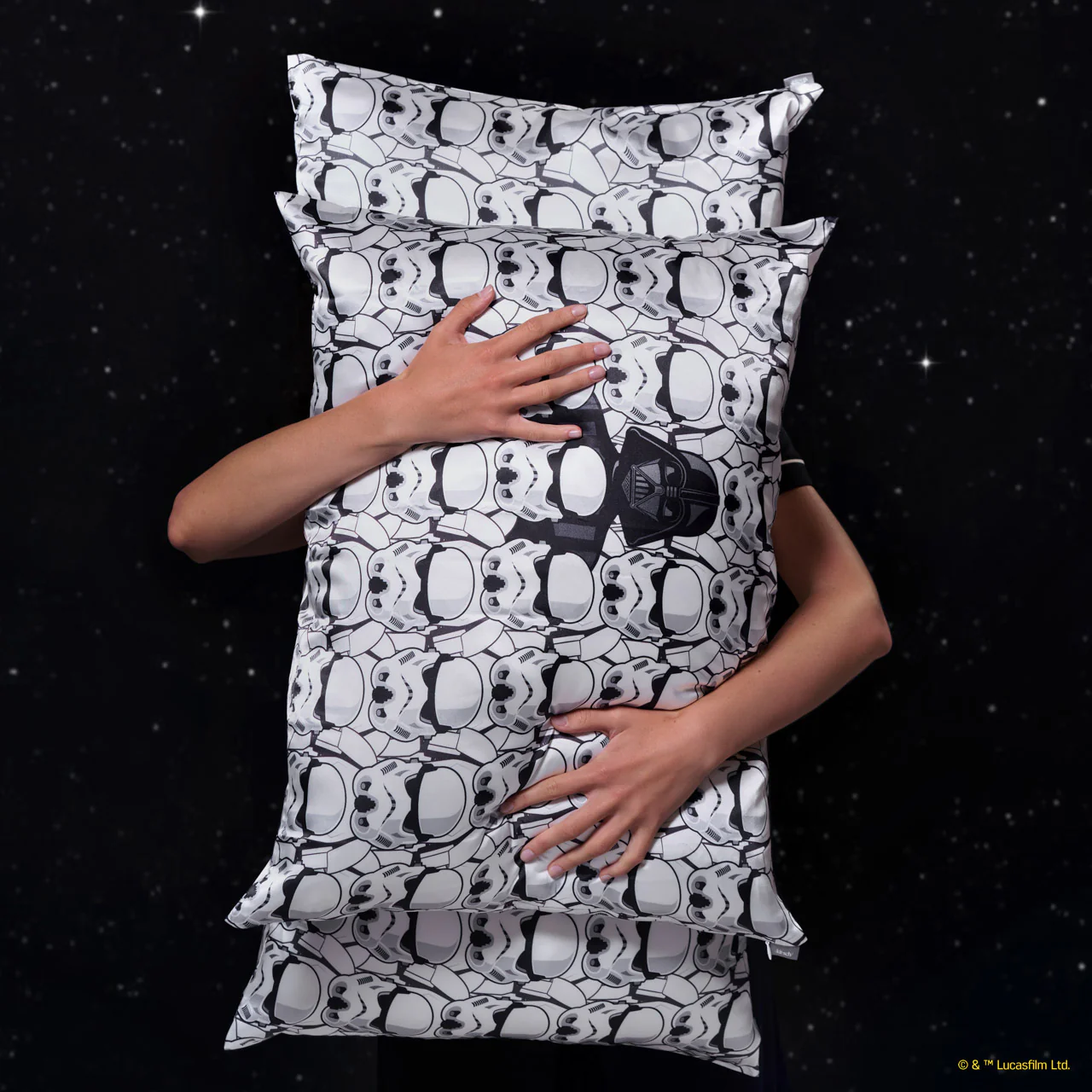 Star Wars™ & Kitsch Satin Pillowcase in Darth Vader & Stormtroopers - King - Image 4