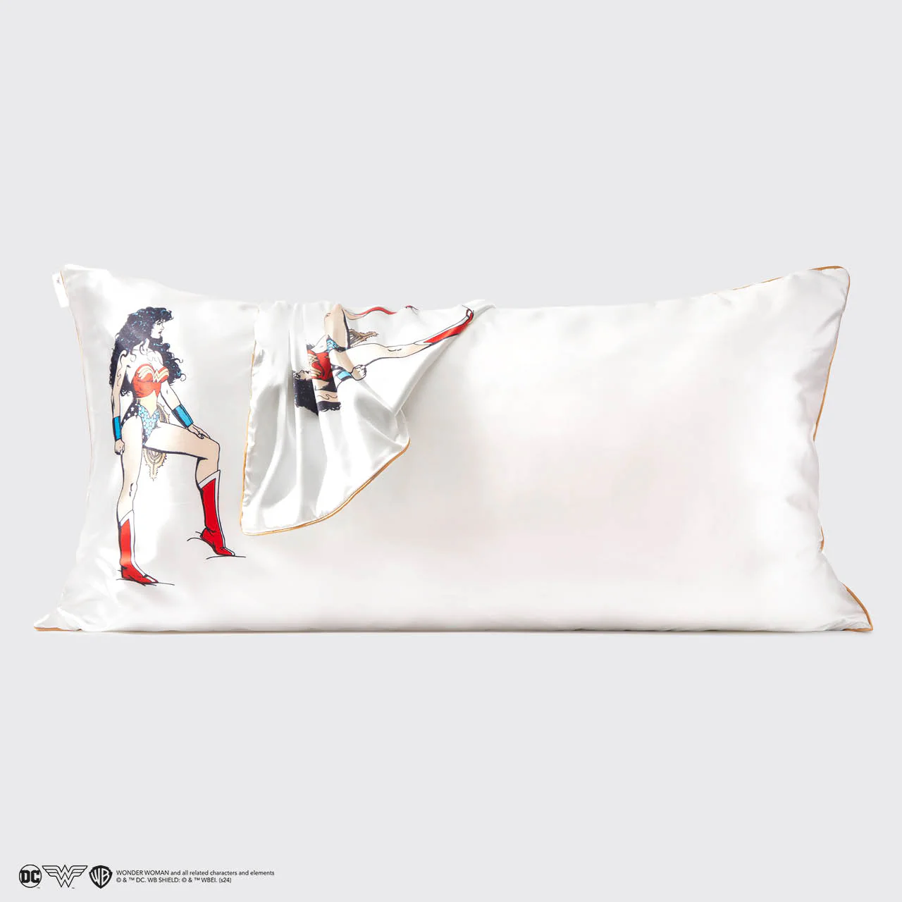 Kitsch x Wonder Woman Satin Pillowcase in Believe in Wonder - King - Image 5